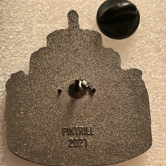 Louis Vuitton 200th Anniversary Celebration Pin - Picture 2 of 5